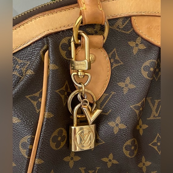 SOLD‼️ Louis Vuitton Kaleido V Padlock Bag Charm/Key Holder - Picture 9 of 9